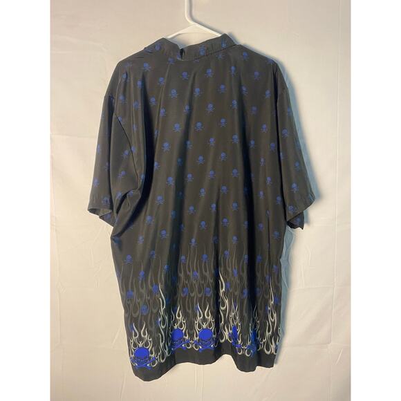 MT:2 Flame Skulls Print Black Button Up Short Sleeve Men's Size XL - Picture 2 of 2